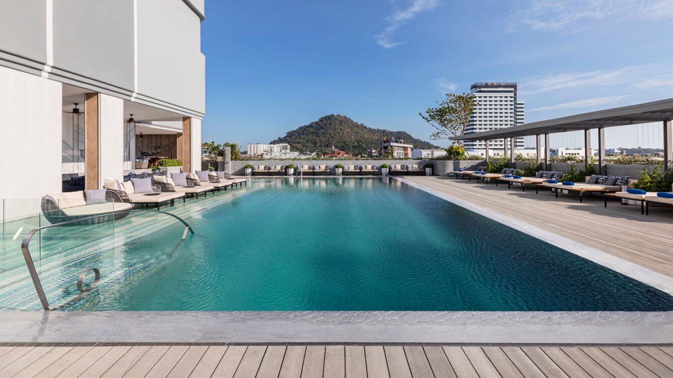 Courtyard by Marriott Phuket Town泳池